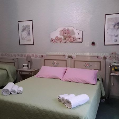 Bed and Breakfast AmbraBed Lunghezza Station Exterior foto